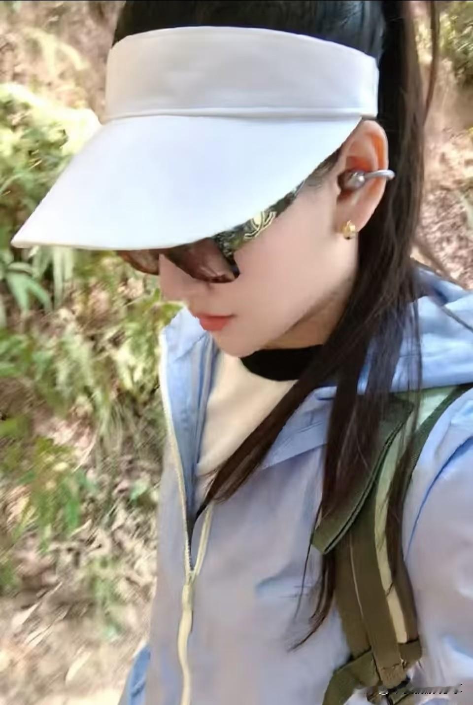 好像少了点什么？总少些许天赋穿衣少比昨晚少了些缺了一角的爱都少