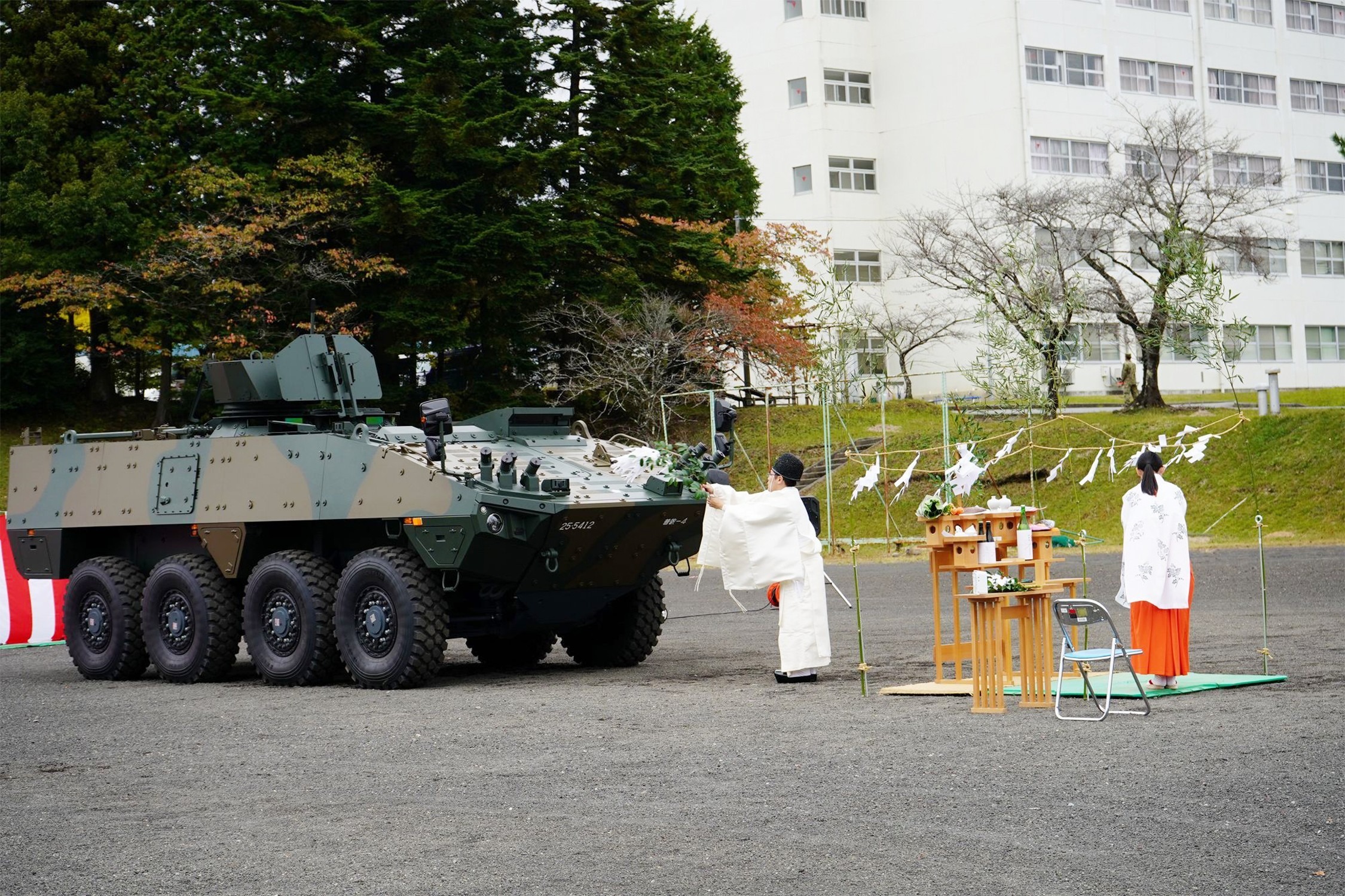 日本陆上自卫队滝原驻屯地于11月4日接收了由日本制钢所交付的“AMV”轮式装甲车