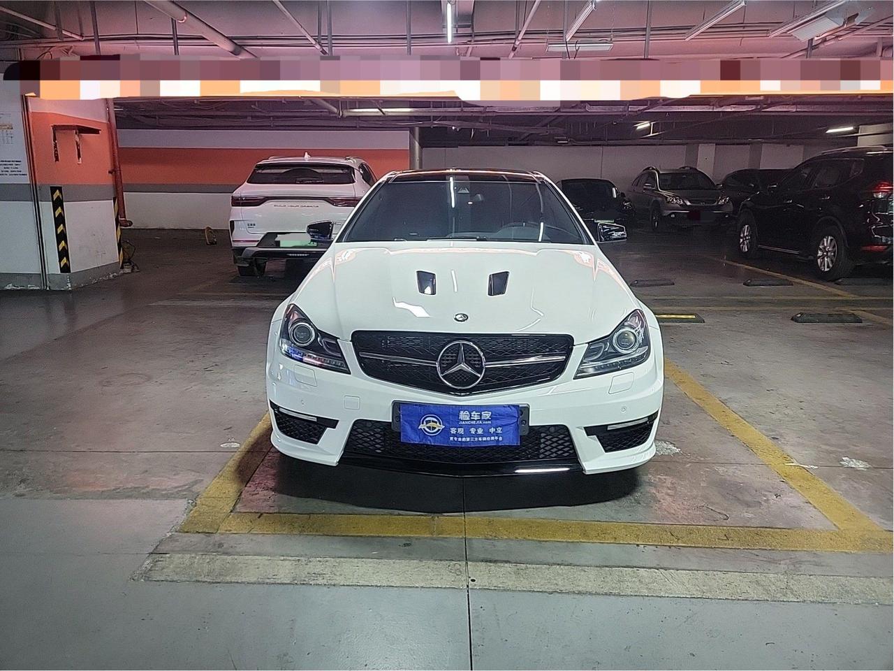 真男人，开V8！20万圆梦奔驰C63，蹦不过电车？前两天验了一台奔驰C63，2