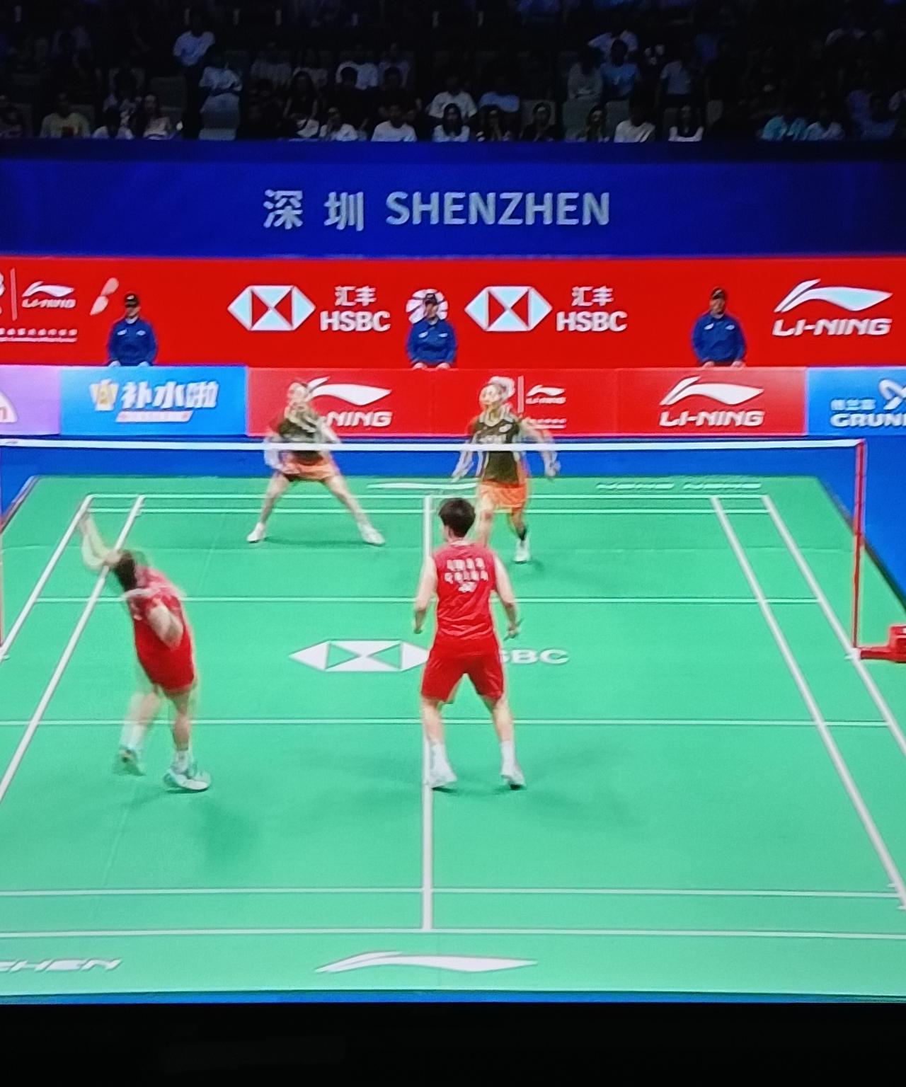 遗憾，2分之差，刘圣书/谭宁1：2不敌金慧贞/孔熙容，无缘决赛。第一局，双方开