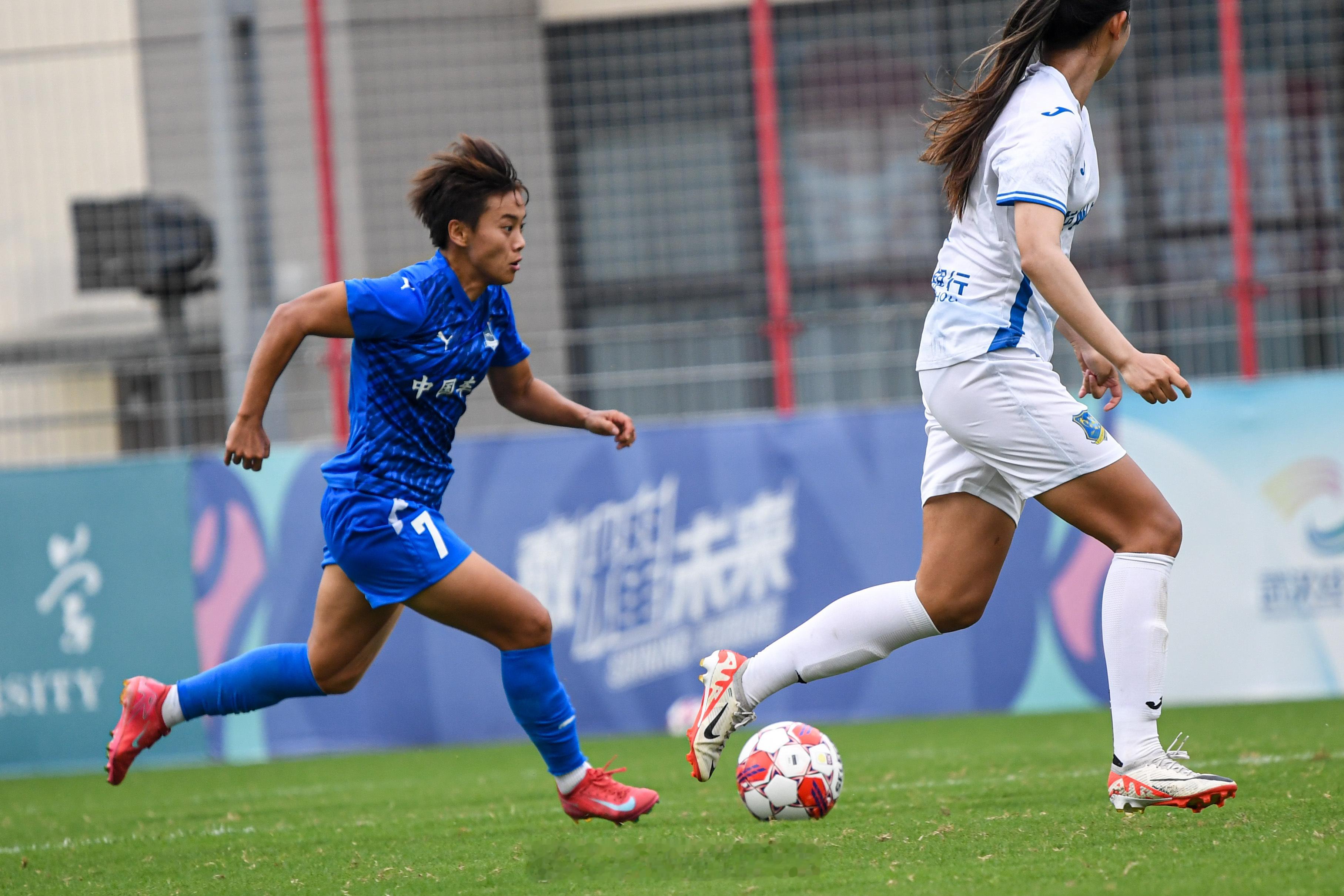 武汉车谷江大女足结束2025赛季征程武汉车谷江大女足共参加了国内、洲际的六项赛事