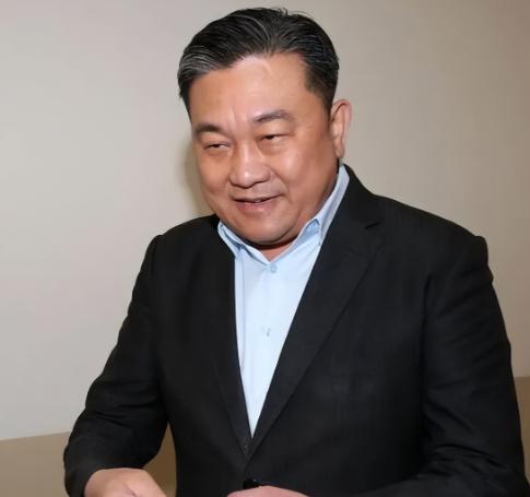 “台独”分子王定宇又出来大放厥词了！ 12月2日，他在公开场合宣称，中国大陆