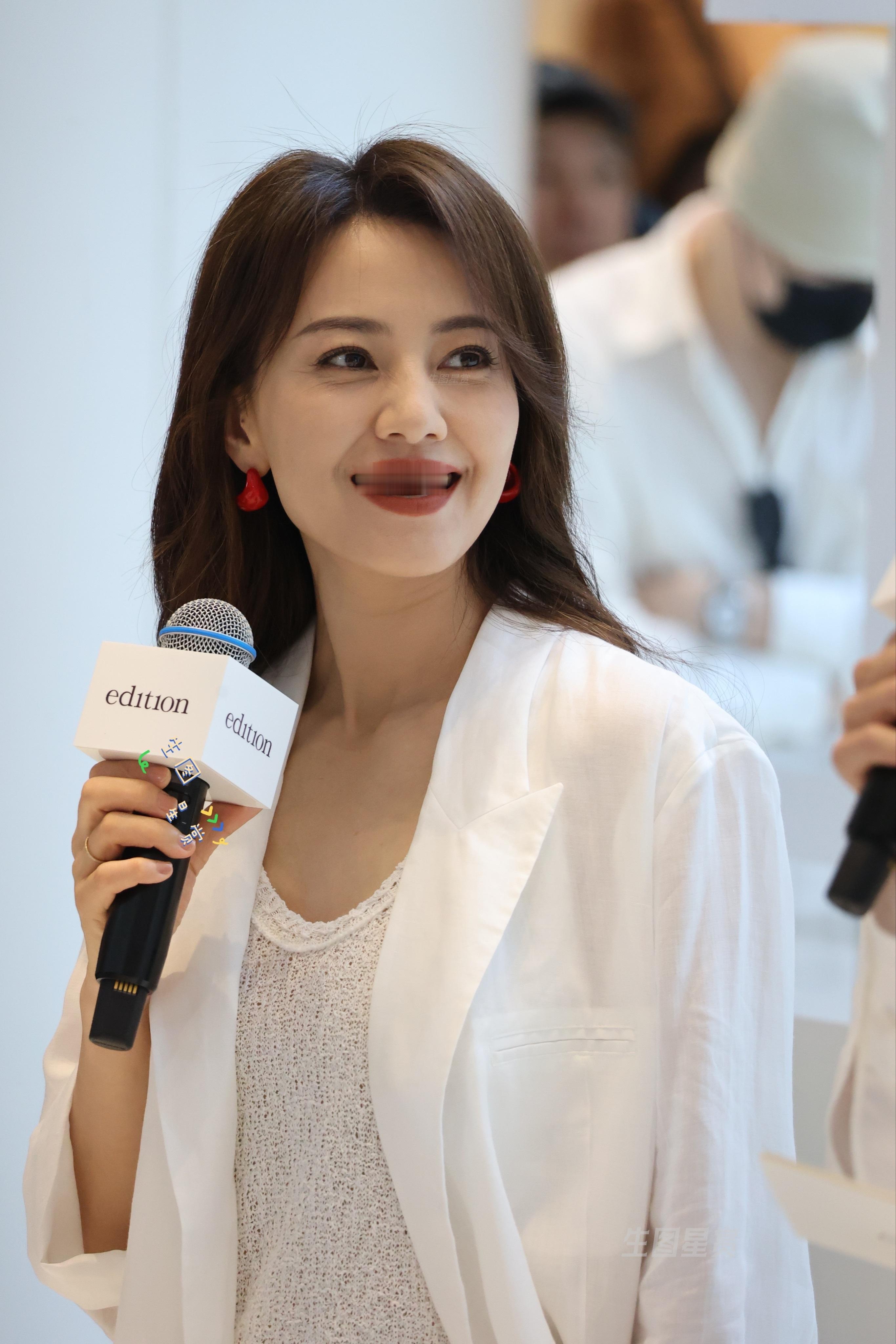 高圆圆你这是在玩火高圆圆在复制粘贴的时代，你是手写的诗[玫瑰]​​​