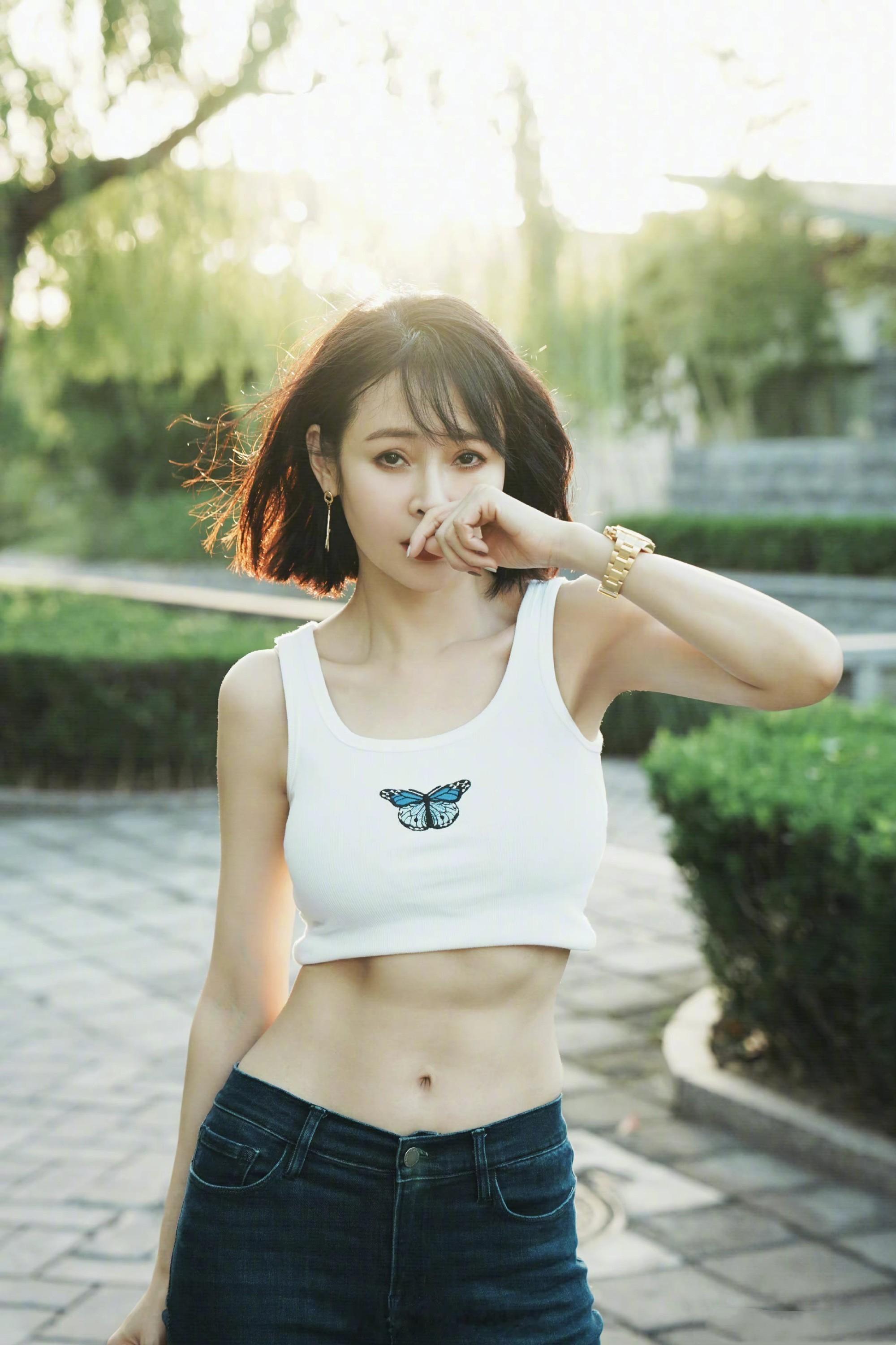 于明加身材保持得真好