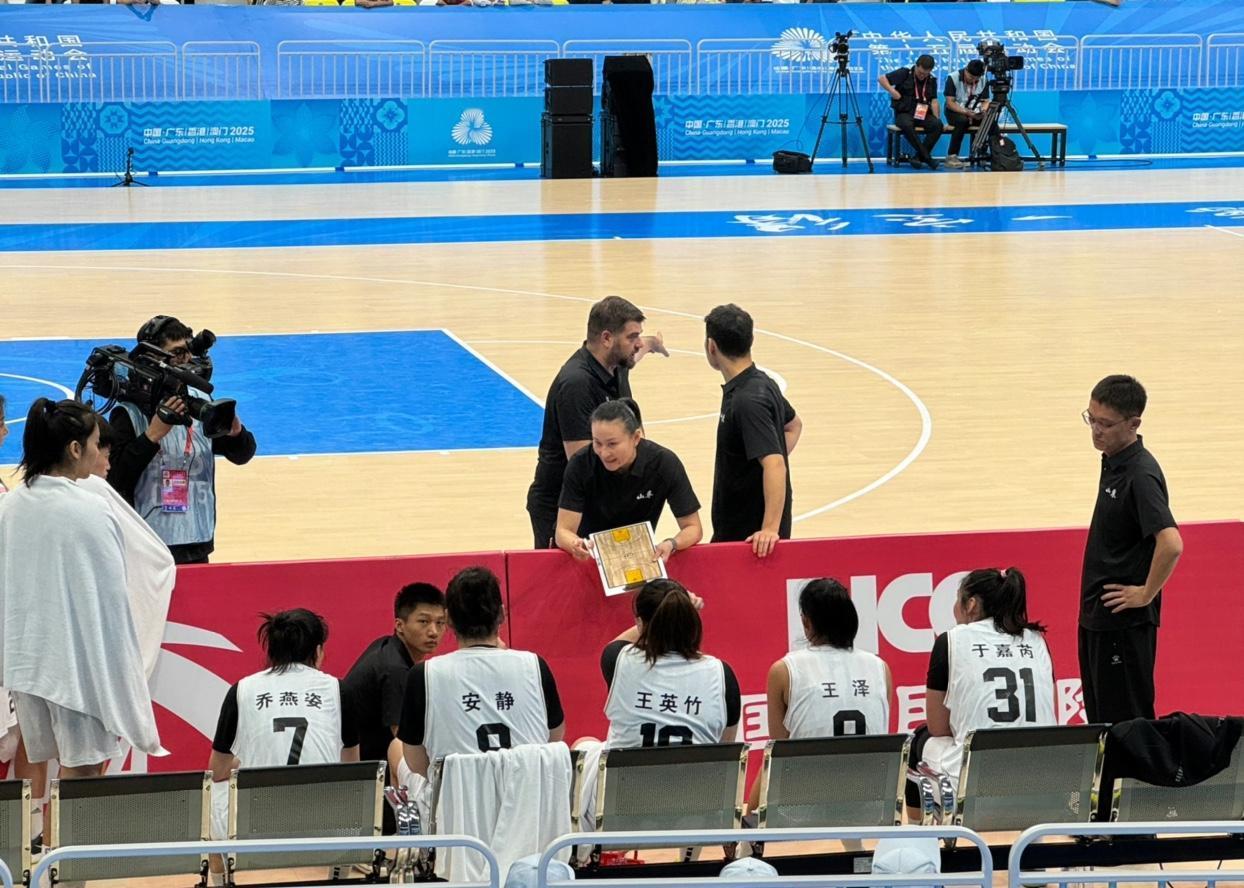 今天全运会11场女篮的赛事开打央视频和咪咕直播的只有4场成年组的四场淘汰赛都