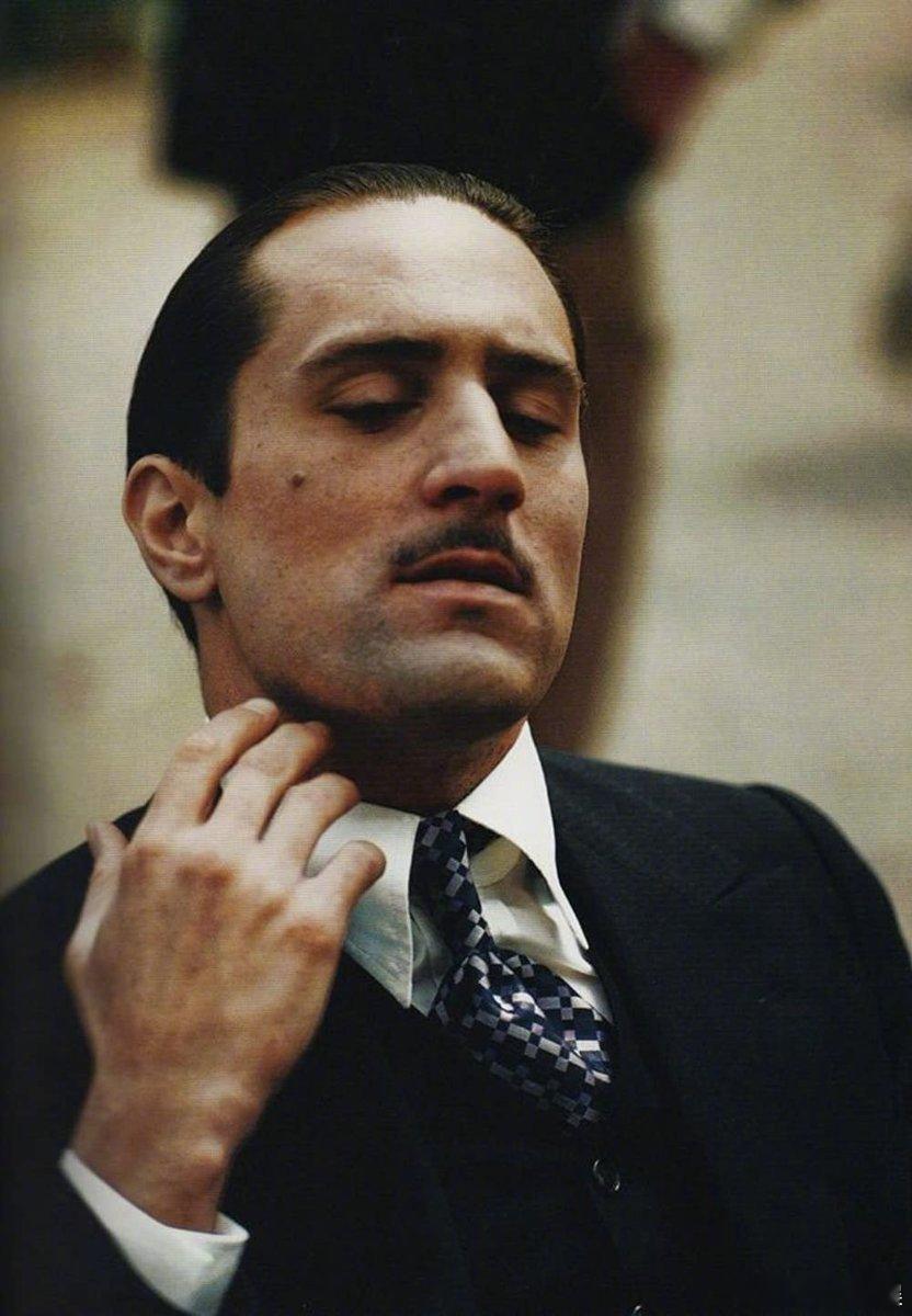 教父演员悼念罗伯特杜瓦尔《教父》演员阿尔·帕西诺、罗伯特·德尼罗悼念罗伯特·杜