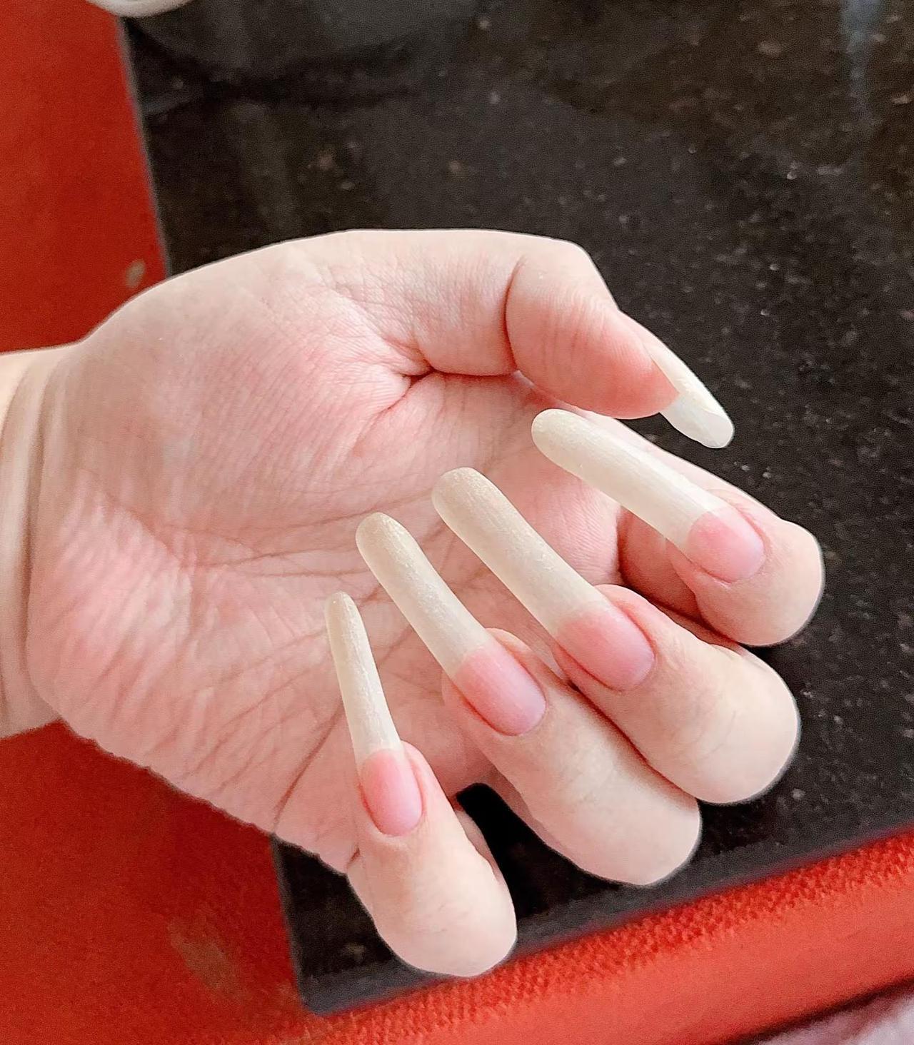 养了一年的本甲！这才是最有生命力的美甲！美甲显白美甲春夏美甲