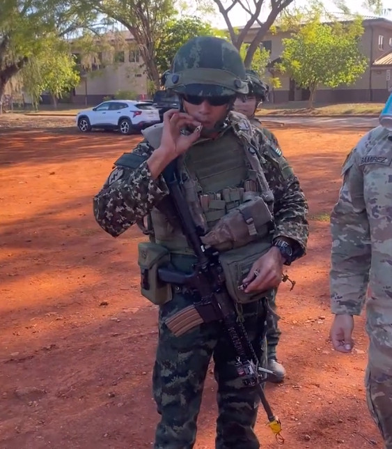 美军军官当众抽大麻，泰军指挥官尝了一口，联合演习现场一片哄笑！在2026年3月中