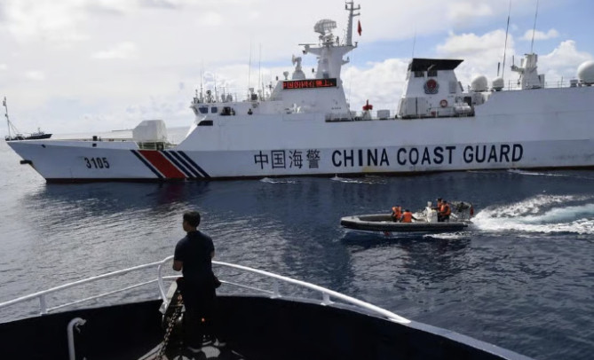 中方海警船人海战术，西方媒体终于有点明白了：可惜为时已晚！彭博社7月30日刊文，