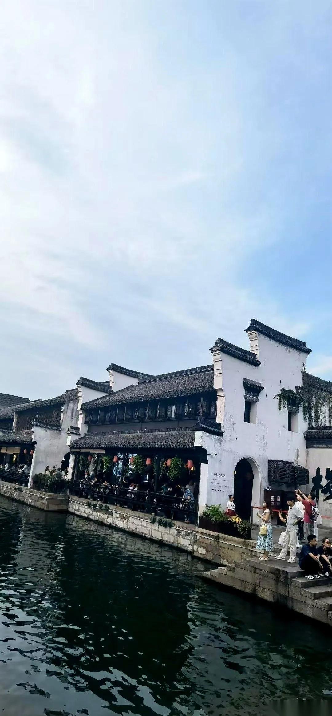 真没想到，跟亲妈说实话能栽这么大跟头！我妈问我存了多少钱，我老实说十万出头，结果