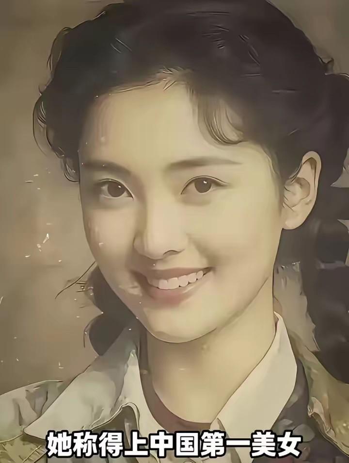 毫无疑问，这样的长相比刘亦菲好看几倍，双眼皮、大眼睛，笑靥如花，这一种眼里有光的