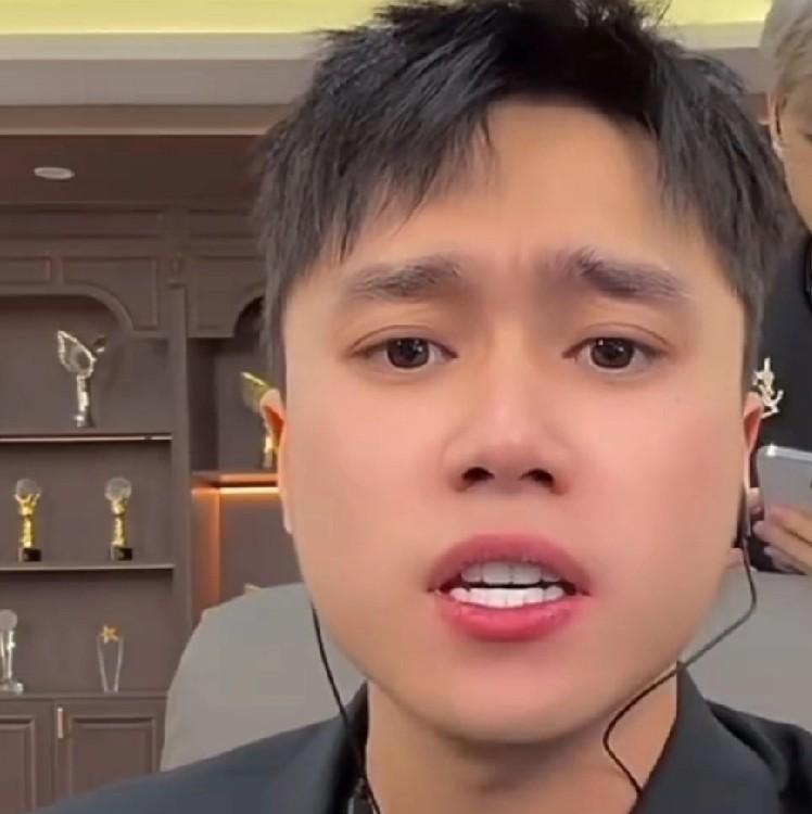 刘二狗嘲讽达摩一辈子当不到人气王，拿点儿钱出来装，最后人气王也没带走的选手还跟我