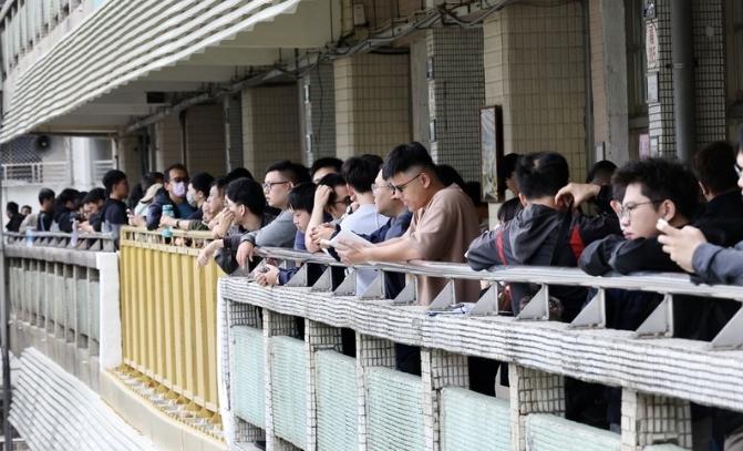 大快人心！5月10日美国官方公开表态！对台湾防务预算方案极度失望！原本美方执意逼