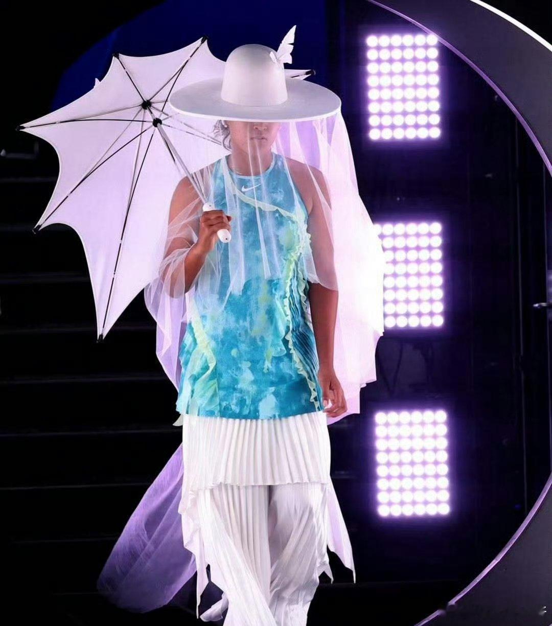 有点像王者荣耀一会要出的王昭君FMVP水母皮肤大坂直美赢球后谈到了她在澳网的着