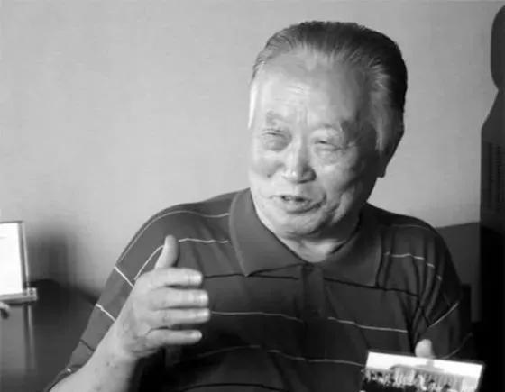 1967年，毛主席的理发师在体检中被发现转氨酶偏高，有转化为可传染肝病的可能。为