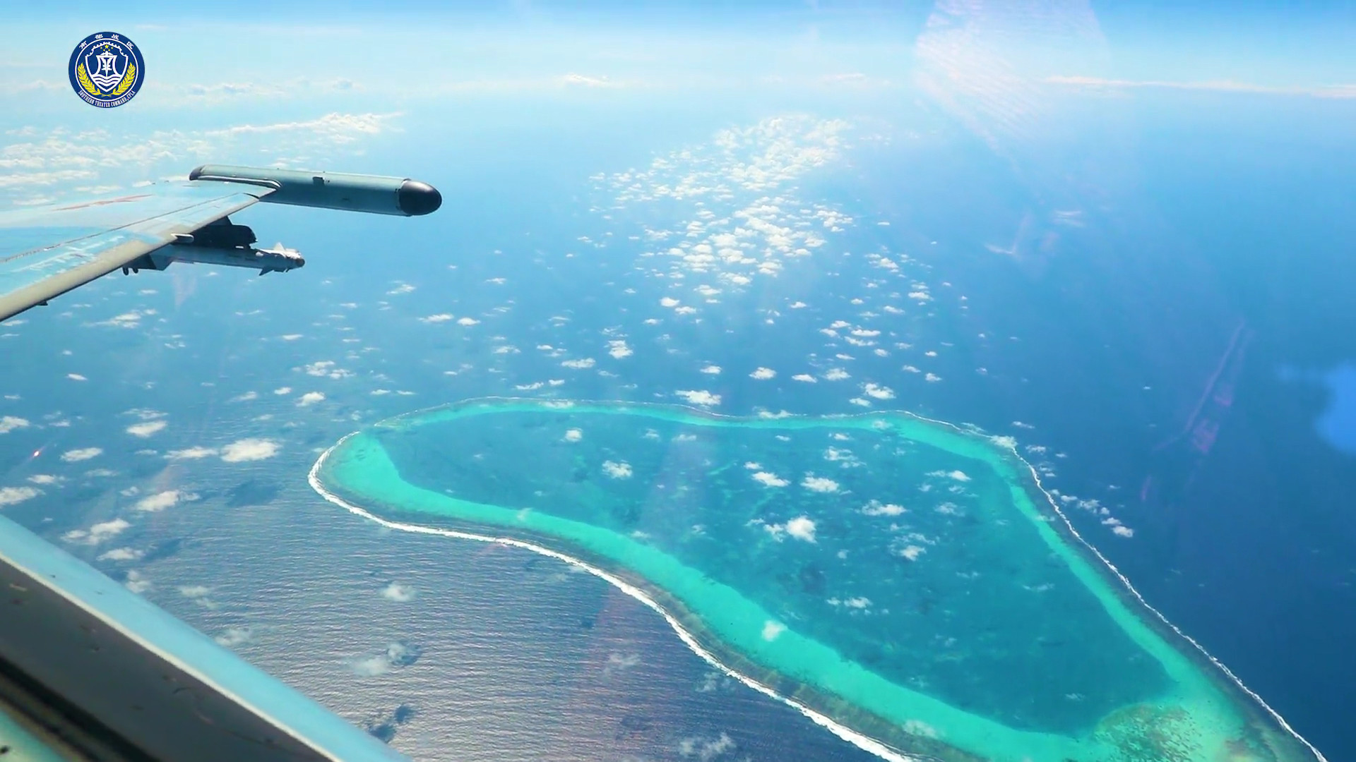 黄岩岛上空的“老熟人”轮战南海的“南霸天”苏-35亲切，毕竟是家乡的机烽火问鼎