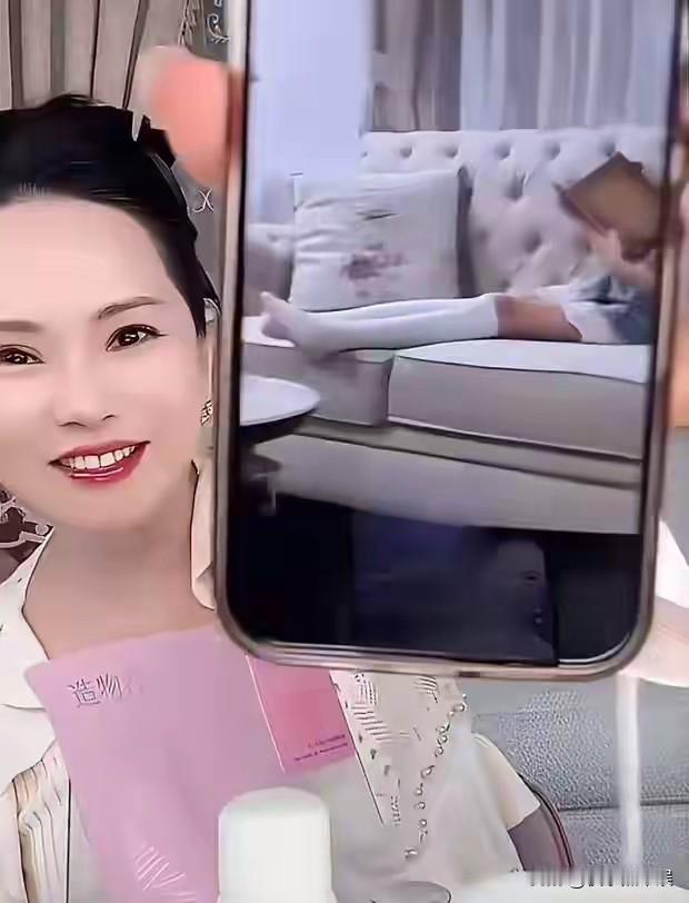 伊能静太搞笑了，直播间晒女儿大长腿，高兴的合不拢嘴站在她的角度确实值得开心，毕
