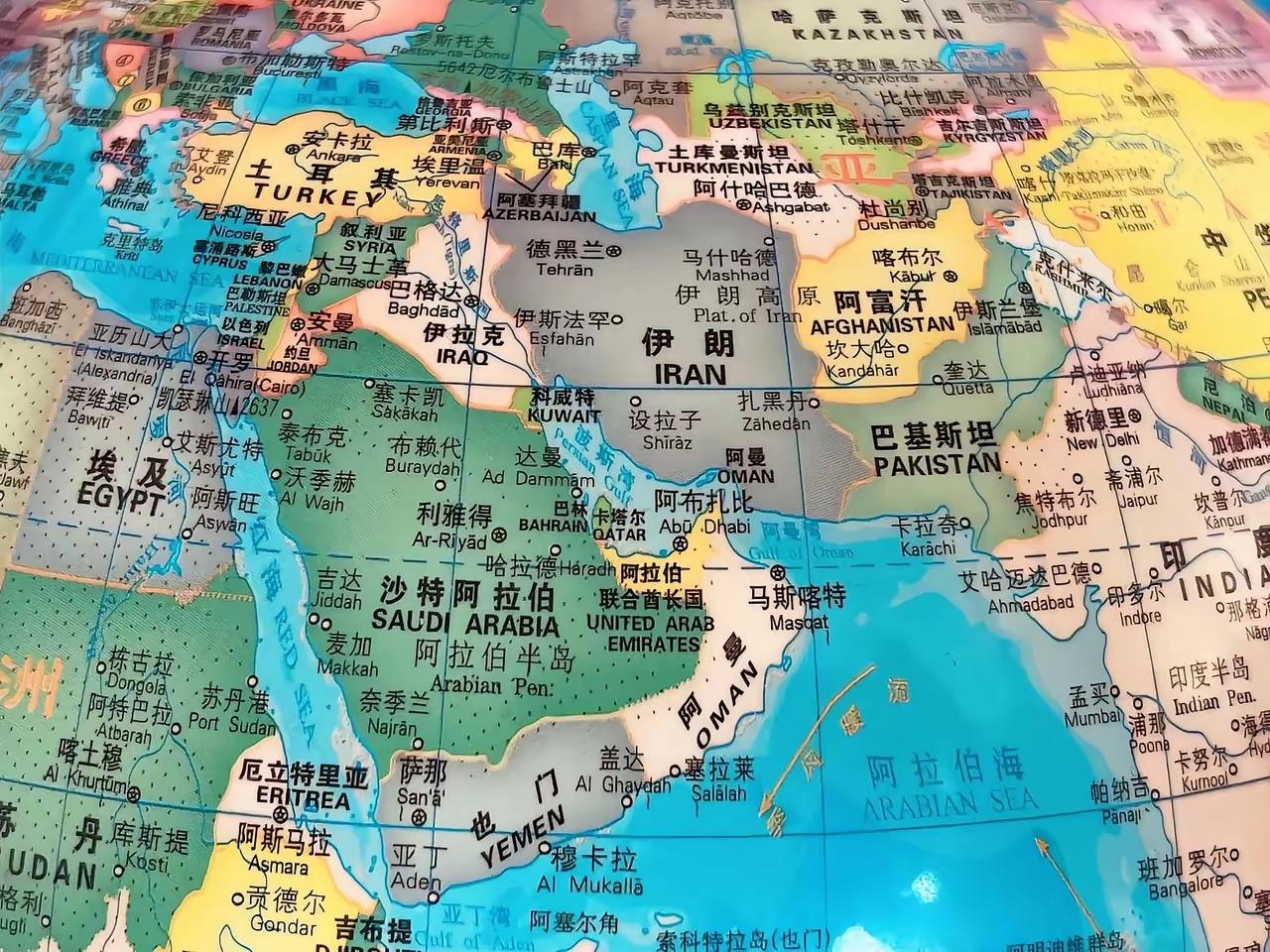 ✨我们国家的石油和天然气安全✨天然气：中国现有可开采天然气储量为6.7万