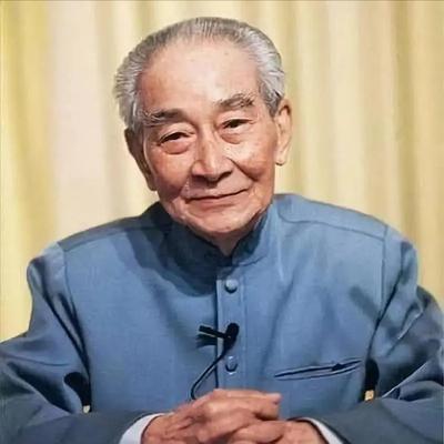 一次，有人问南怀瑾：“中国的有钱人怎么都喜欢把子女往国外送？”他笑着回应