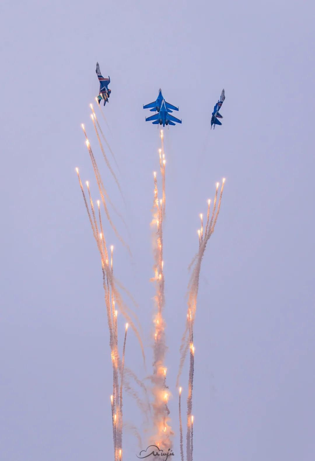 天使之翼差点就错过了第一天的勇士六机开花航空摄影海南省航空摄影协会佳能天