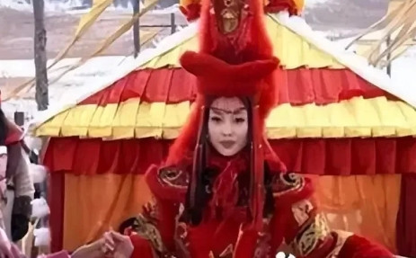 隋朝，14岁的义成公主被嫁给了65岁的老可汗，新婚之夜，老可汗丝毫不怜惜年幼的公