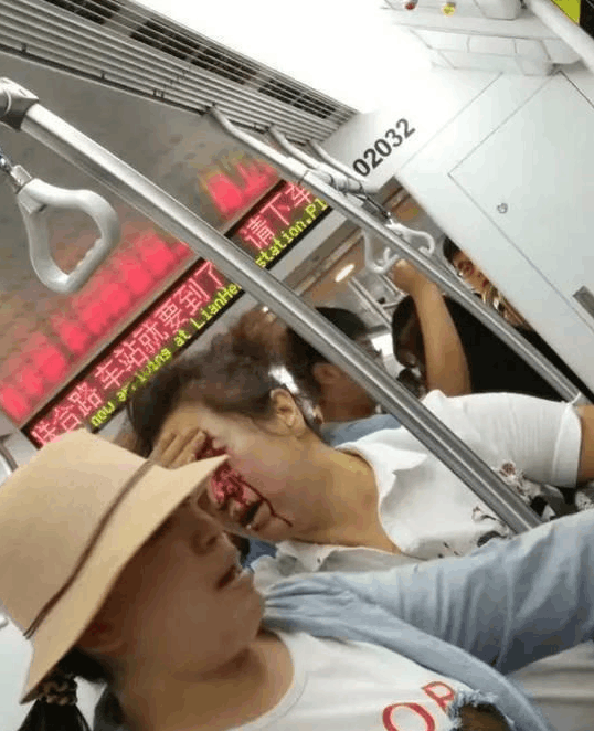 孕妇被诅咒孩子早晚得掉, 是应该控制情绪还是动手打人?