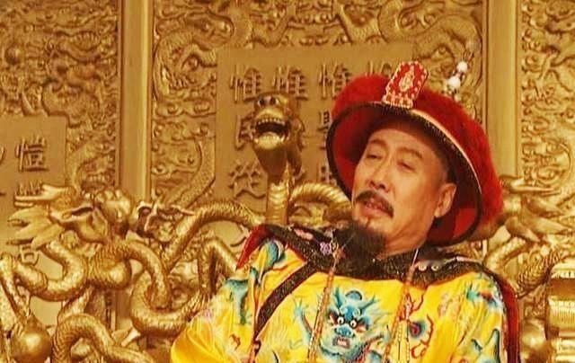 1997年，《雍正王朝》开机前一小时，导演胡枚接到了主演张丰毅的电话：“对不起，