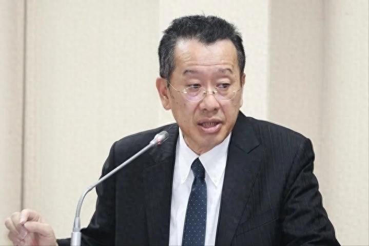 美军主力调走，军火被扣后，台军放话：若解放军登岛，将远程打击据韩国SBS电