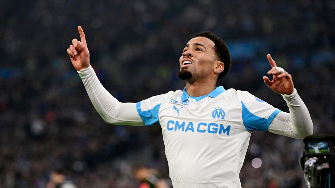 恩瓦内里租借加盟马赛后，首秀出场58分钟，2次射门皆射正，打进1球。完成3次过