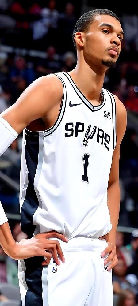 说好重建三五年，马刺一年就掀了桌子！开赛前专家预测最多44胜，结果人家直接干