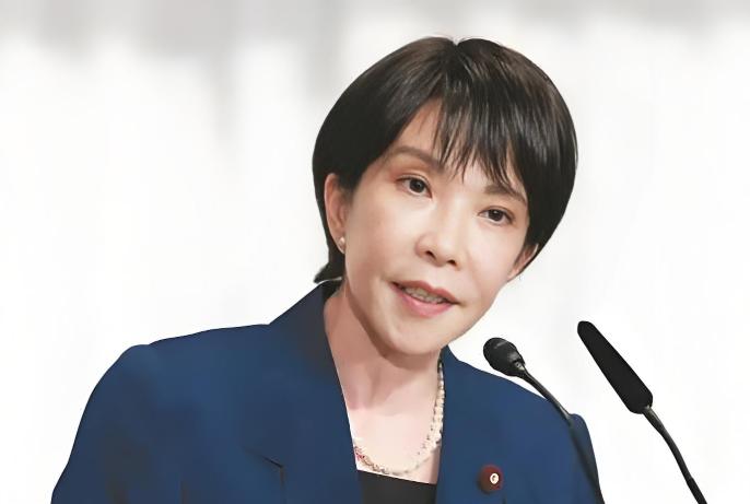 11月30日，日本《朝日新闻》刊发社论称，日本在新“安保三文件”中提出要“从根本