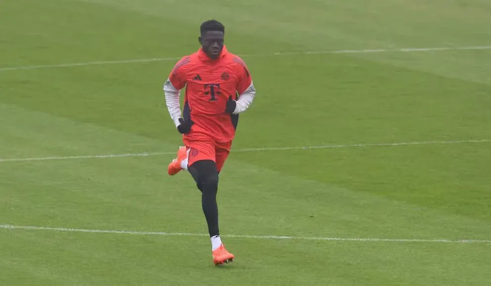 【极大欢喜】两回合欧冠关键赛事之间，拜仁在联赛以5-0大胜圣保利。今夏即将离开拜