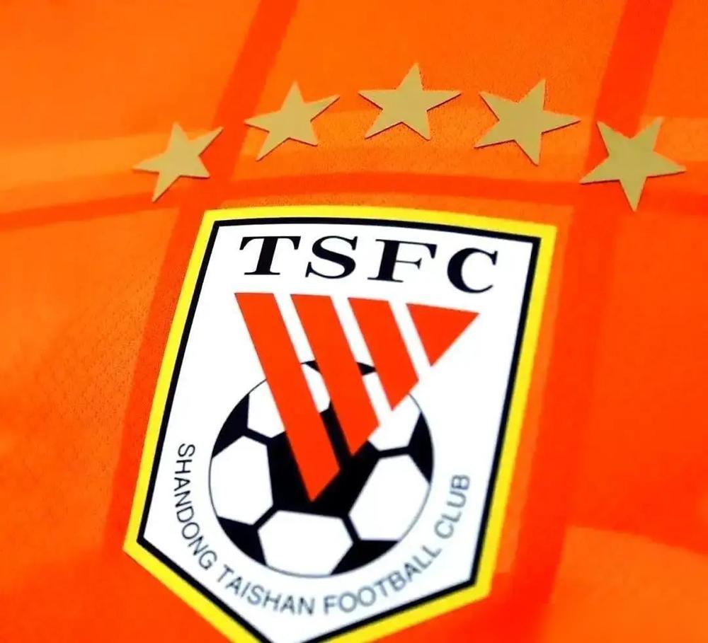 官方说不再引援，转头就搞定巴西后腰。25岁的马特乌斯·维托尔，转会费90万欧，身