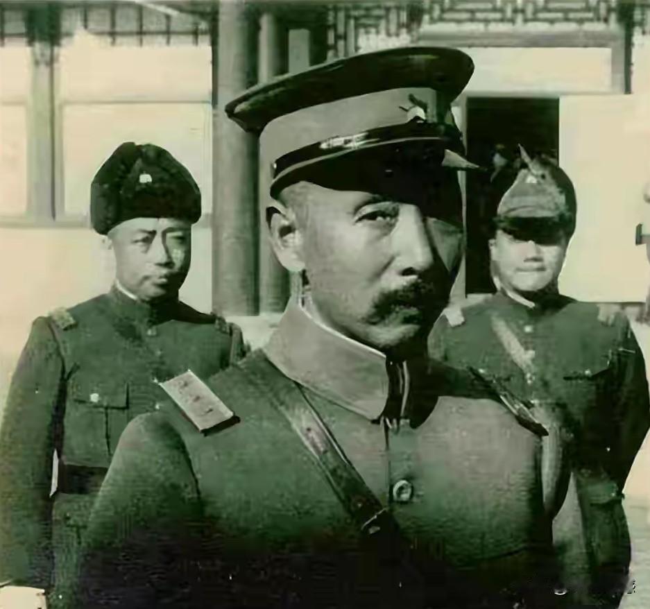 据说这张照片是张作霖生前留下的最后一张照片，照完这张照片之后，时间过得不是很长，