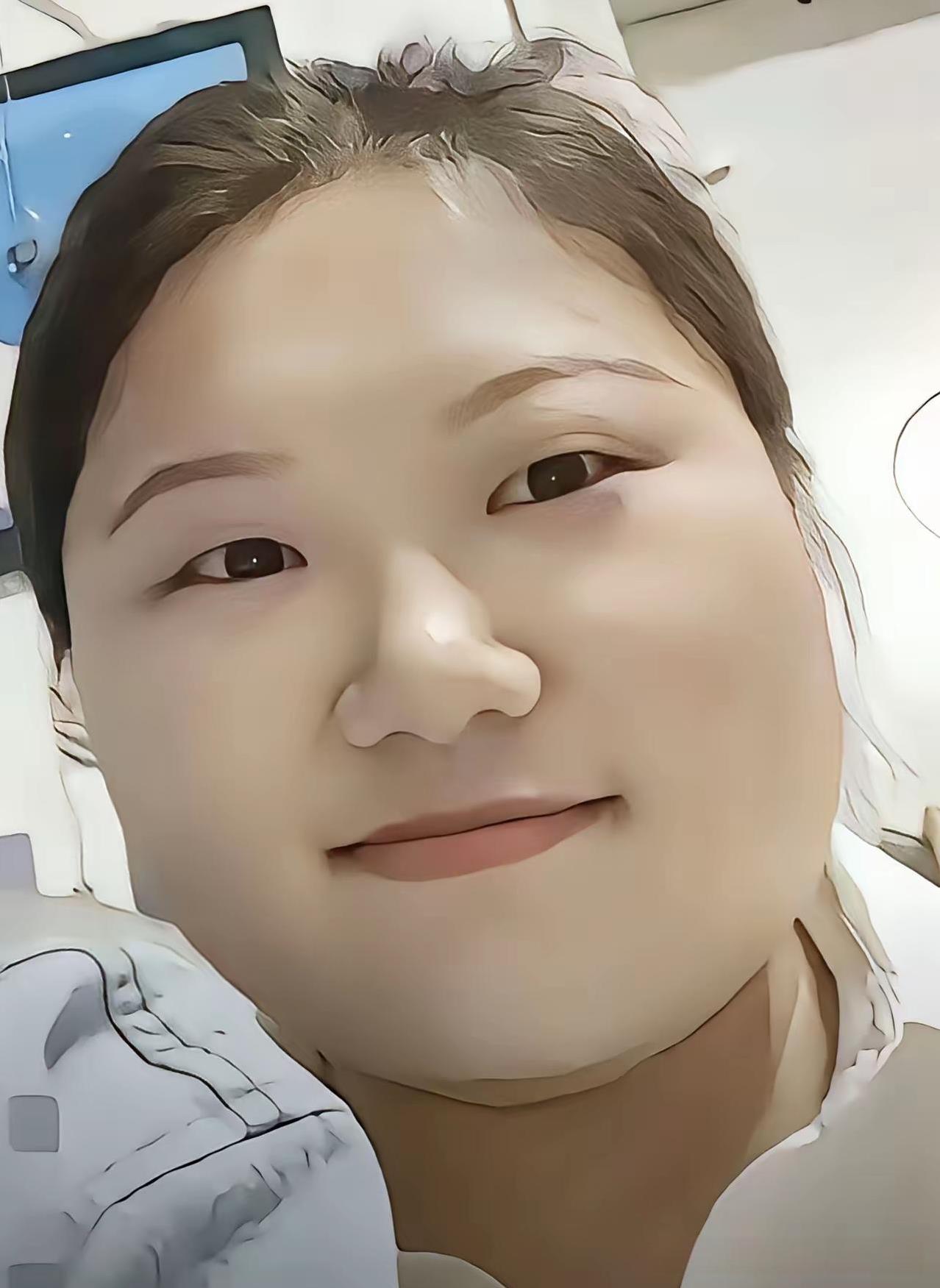 这是新郎朋友圈，他是西安交大的老师，女的只是幼儿园老师。但是女的一直拿捏男的。