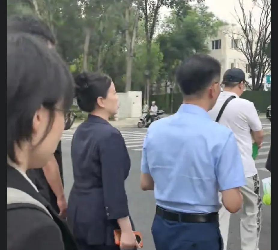 新动态：柴桑大姐讲述626没去的贝贝他在家也没闲着……因为他不知道这次开完会是