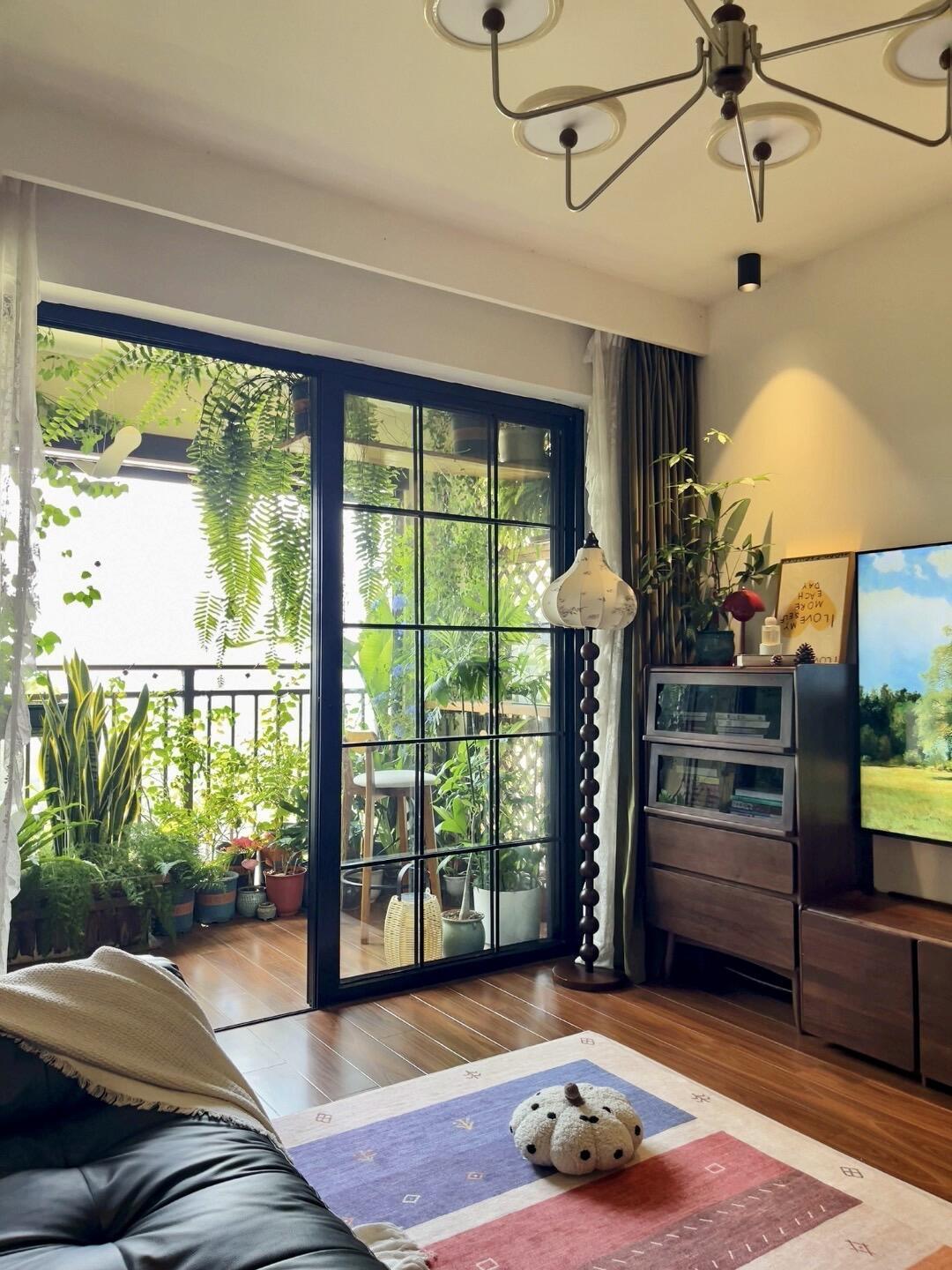 买不起大房子，有套77m²的小家也挺好，广州一女子晒出自己家，建面100m²，套