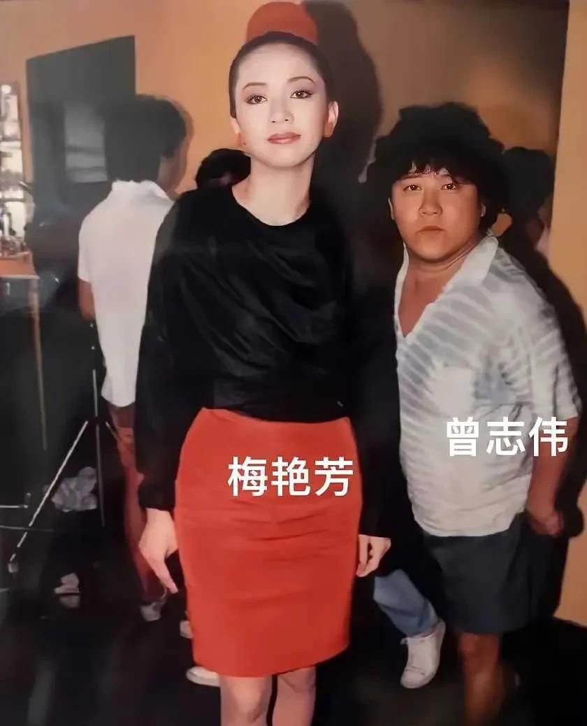 每次看到这张照片都很感慨，人生如梦，梅艳芳一个多么努力的女人，可惜命运不济，大好