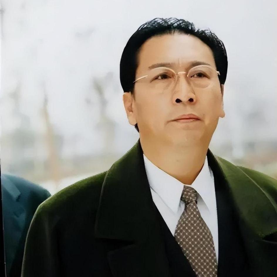 70岁毕彦君活成娱乐圈清流！老戏骨毕彦君，戏里角色跨度极大，演啥像啥，《大