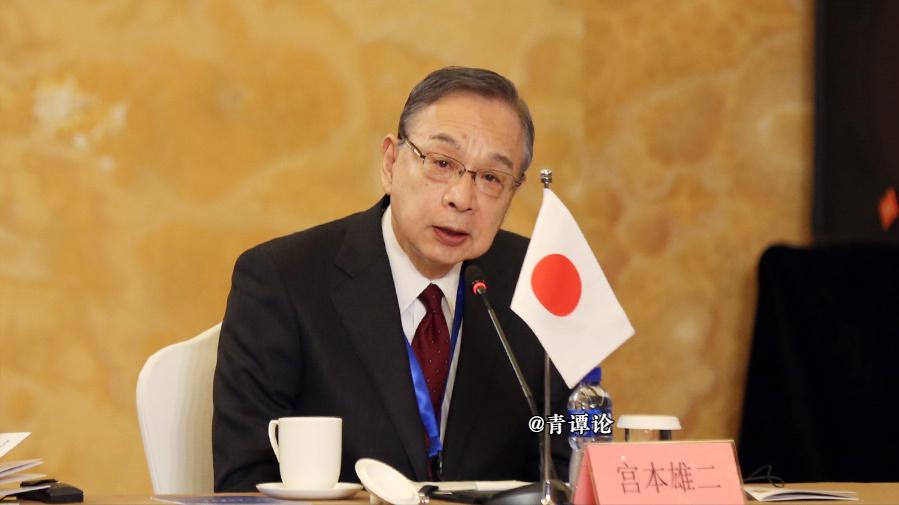 新加坡联合早报今日报道：“日本和中国的关系持续紧张，日本前驻华大使宫本雄二今天（