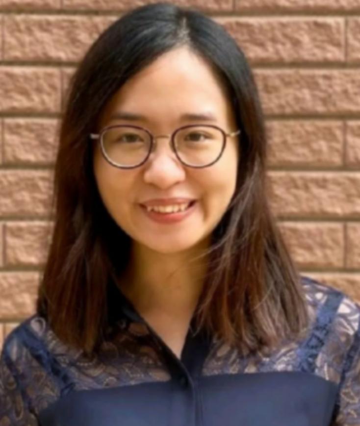 2022年，乱港分子何依琼，决定从香港移居至英国。然而，仅在抵达英国之后仅过了半