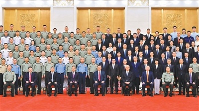 习近平亲切接见纪念活动筹办工作各方面代表