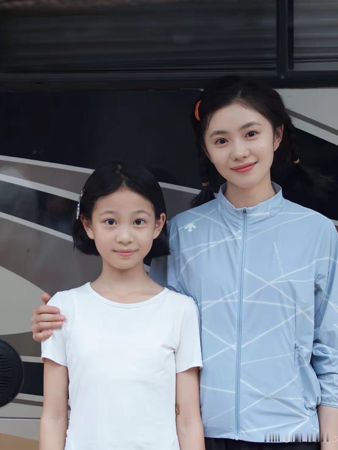 12岁的她，一出场，弹幕上全是“鹅啊鹅啊”。看《主角》，本来是冲老戏骨和刘浩