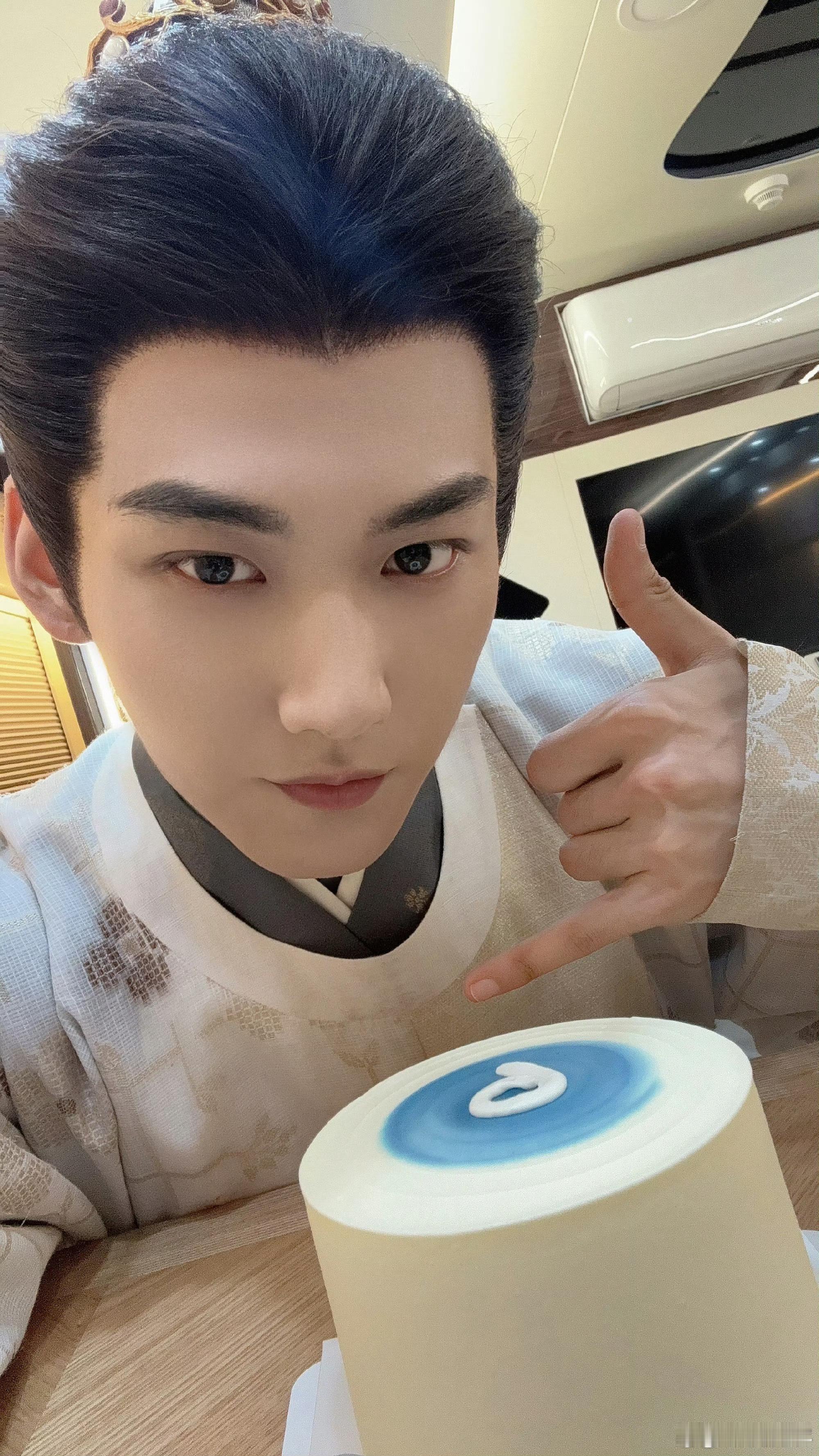 周柯宇2025干了好多活儿演技舞台综艺全面发力，宋从千鹏李雾各有魅力，战至巅峰