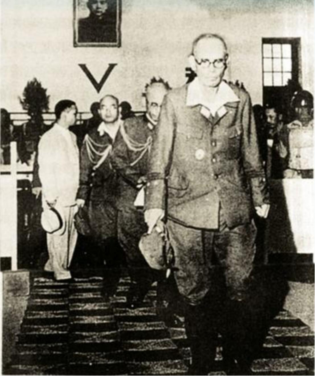 手握百万大军的冈村宁次，在得知日本投降后，他的第一反应是啥？ 1945年8月