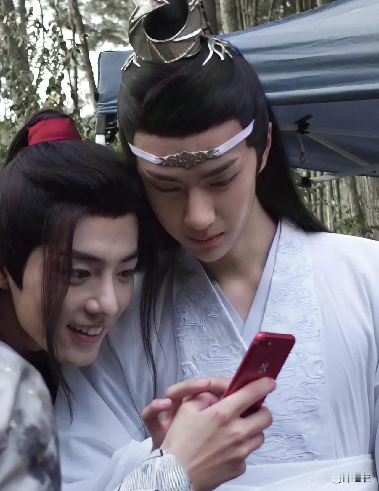 陈情令当年有多火，有网友说；你去问鹅，陈情令给它带了多大的收视率，超前点播就是从