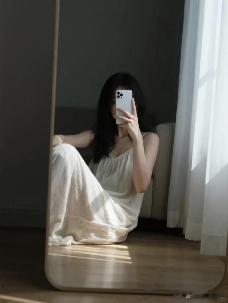 我们小区有一个女的，46岁，一直没有结婚、也没有孩子、也没有男朋友。听说她年