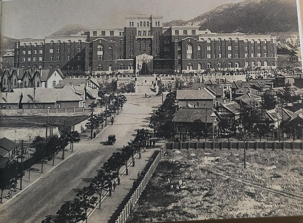 老照片解读｜大连医院（辽宁省大连市）1920年代，大连满铁医院成了大连的新景