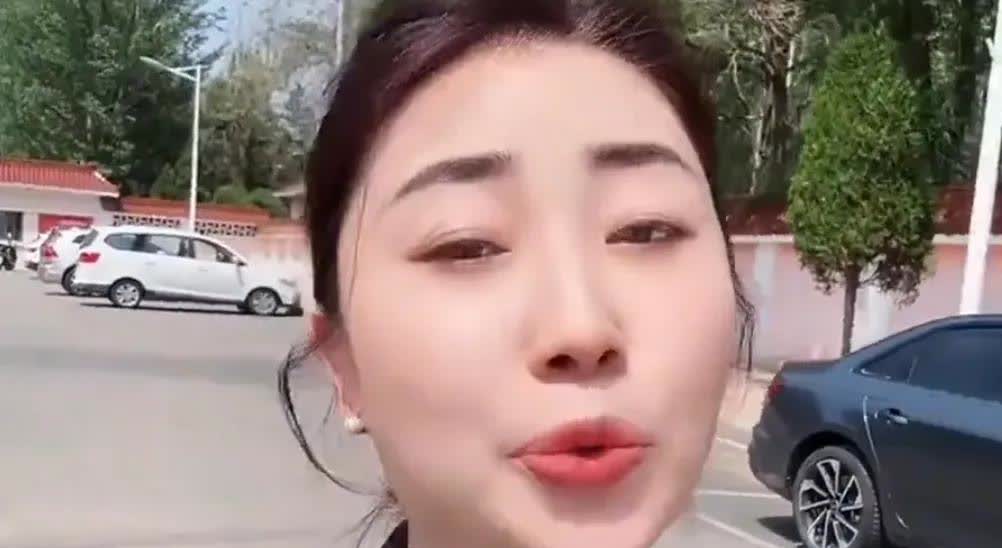 肠子都悔青了！女子发视频吐槽，老公月薪50000块，却不愿意帮自己亲弟弟还房贷，