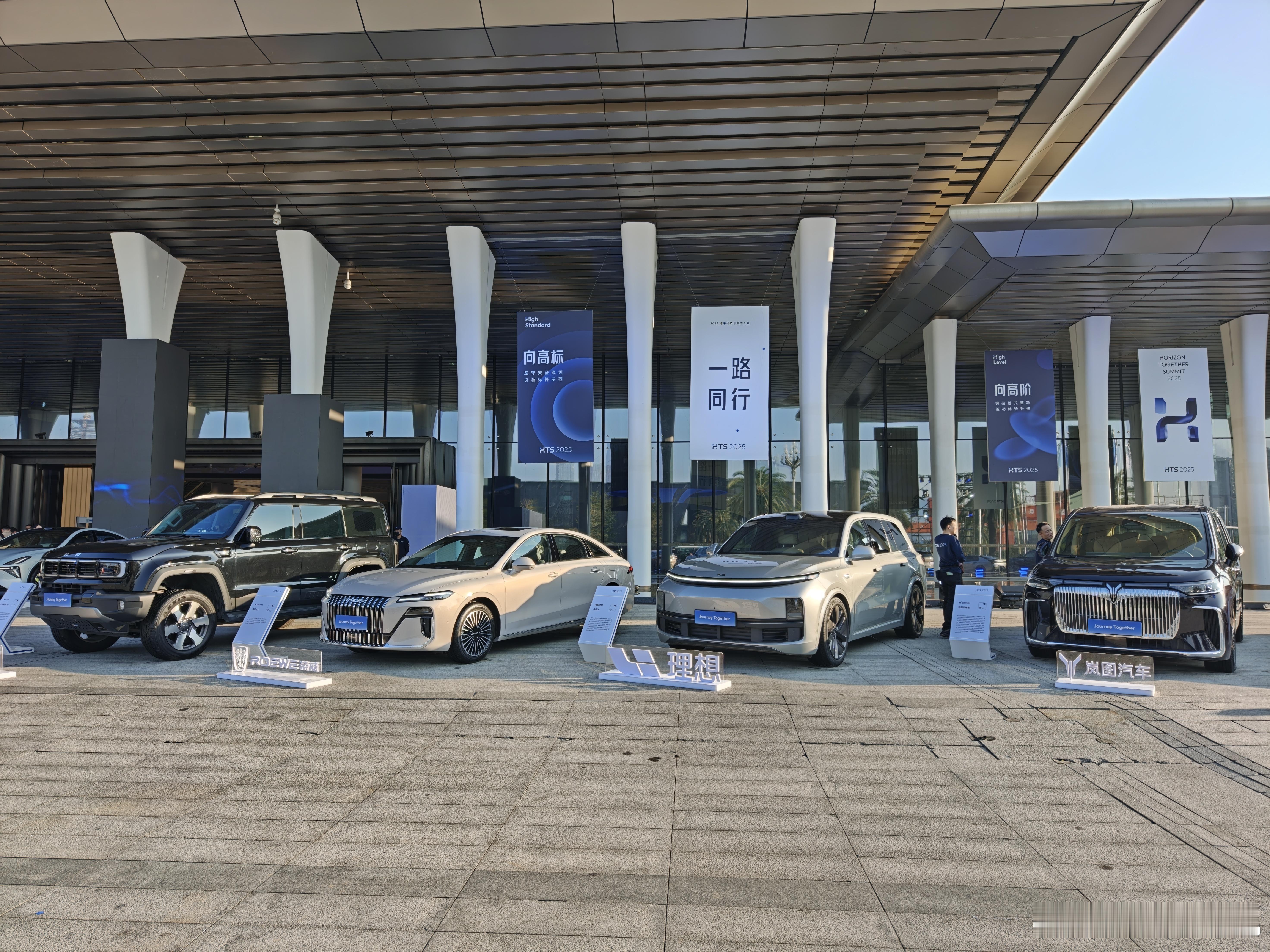 2025地平线技术生态大会地平线现在是中国智驾供应商里面的真第一。汽场全开大v